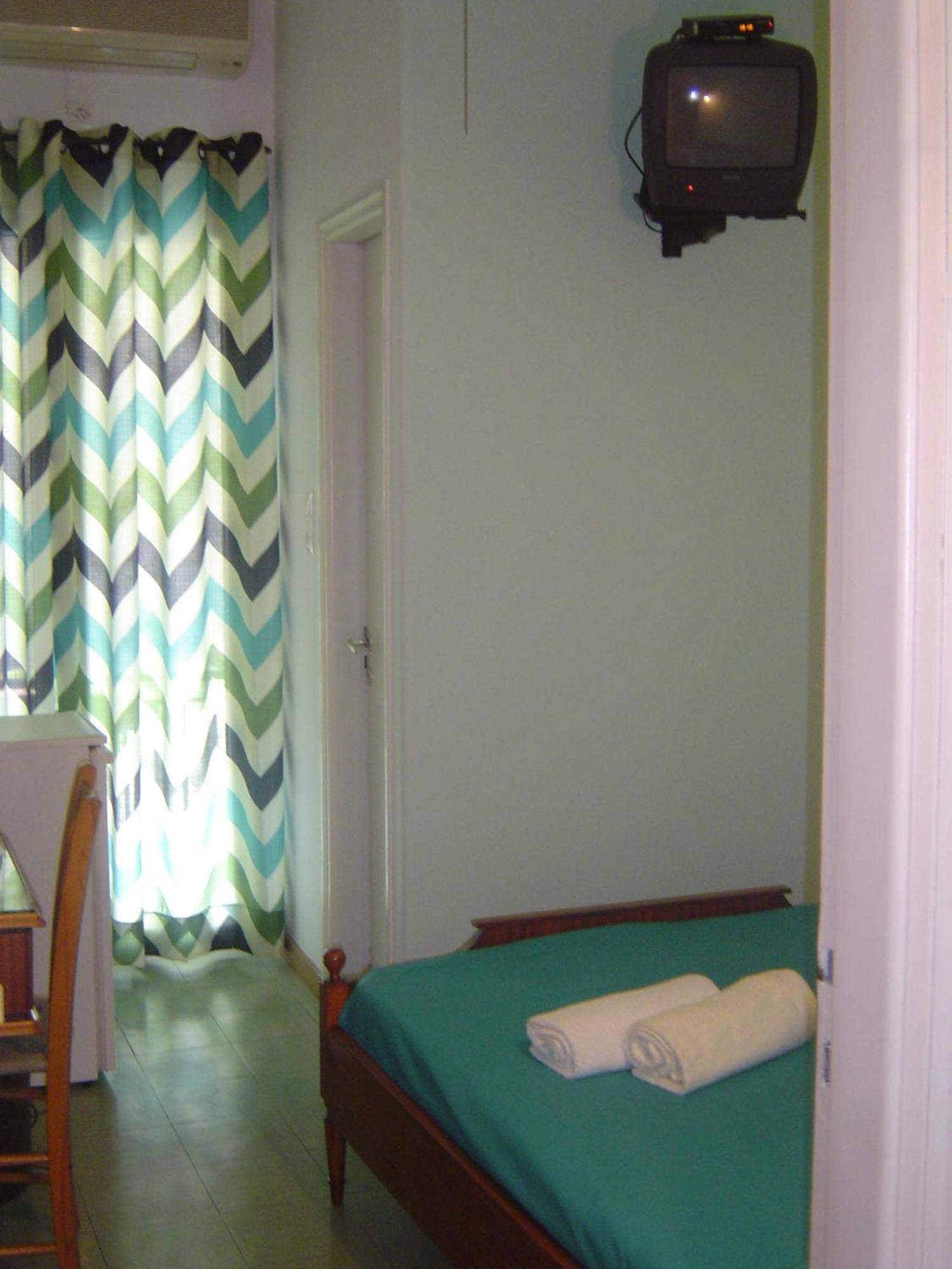 Nana Hotel Kamena Vourla Cameră foto
