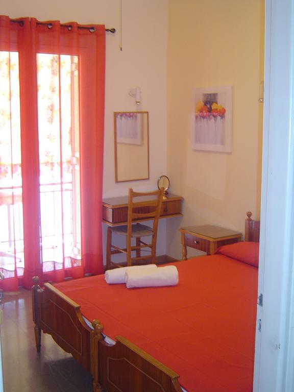 Nana Hotel Kamena Vourla Cameră foto