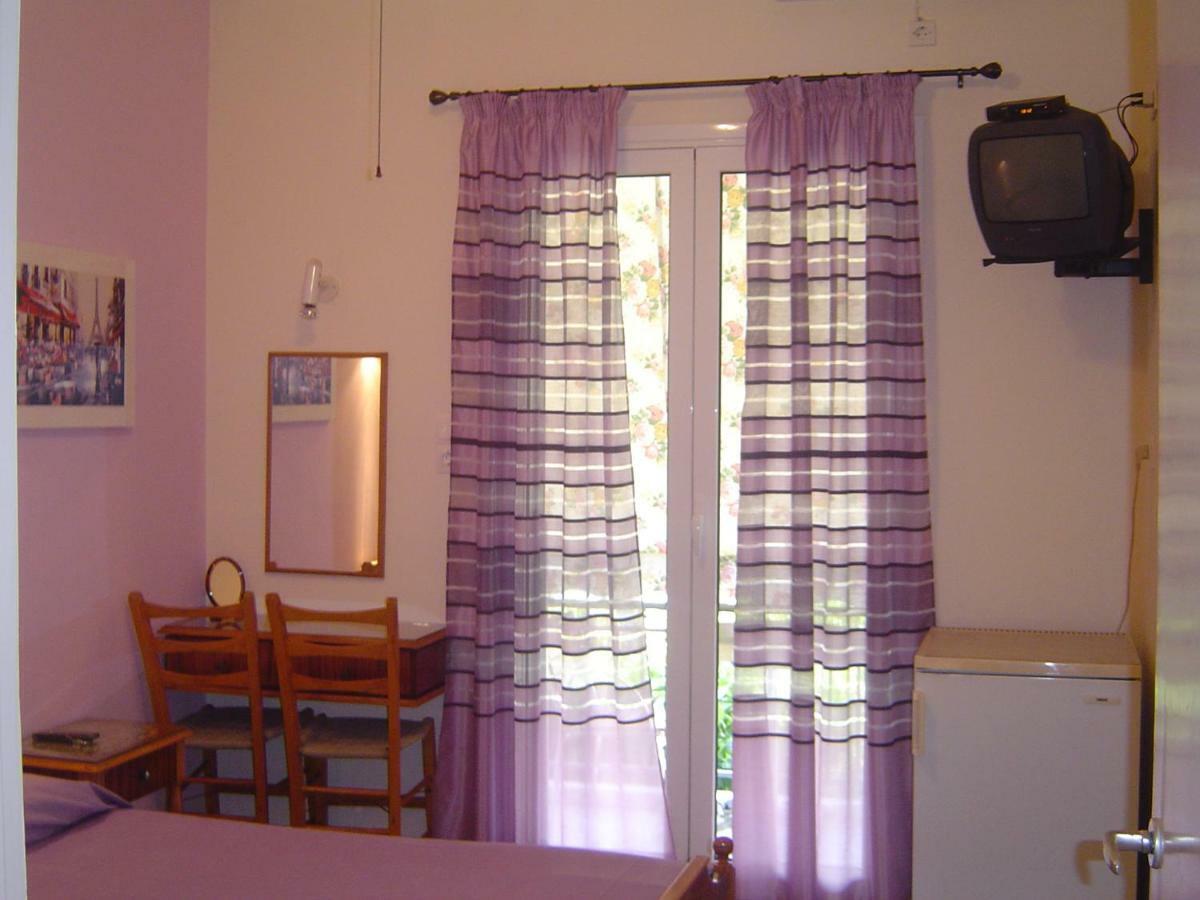 Nana Hotel Kamena Vourla Exterior foto
